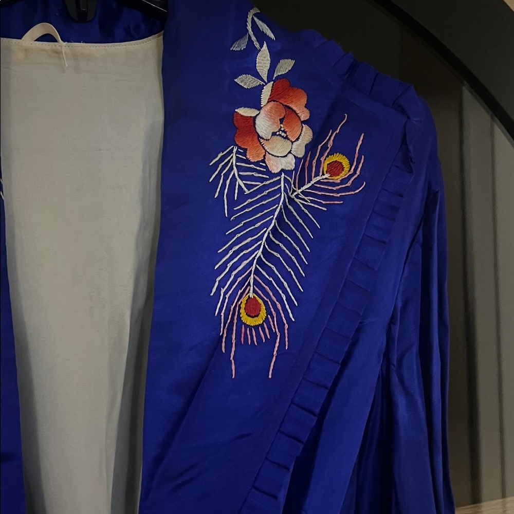 Vintage Embroidered Robe STUNNING - Picture 12 of 17
